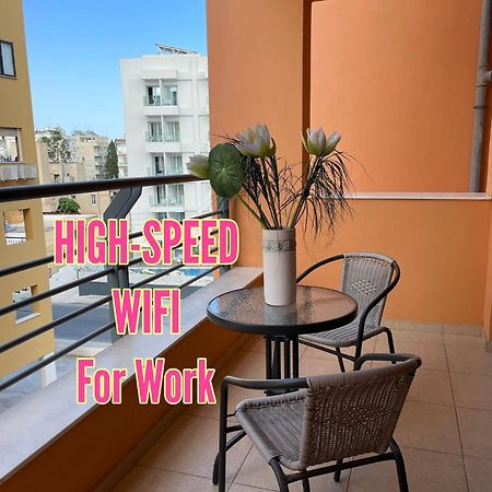 Vip Resort Apartment On Makenzie Beach Lárnaka Kültér fotó