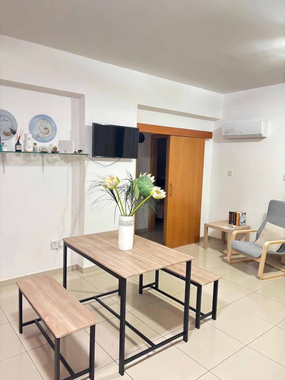 Vip Resort Apartment On Makenzie Beach Lárnaka Kültér fotó