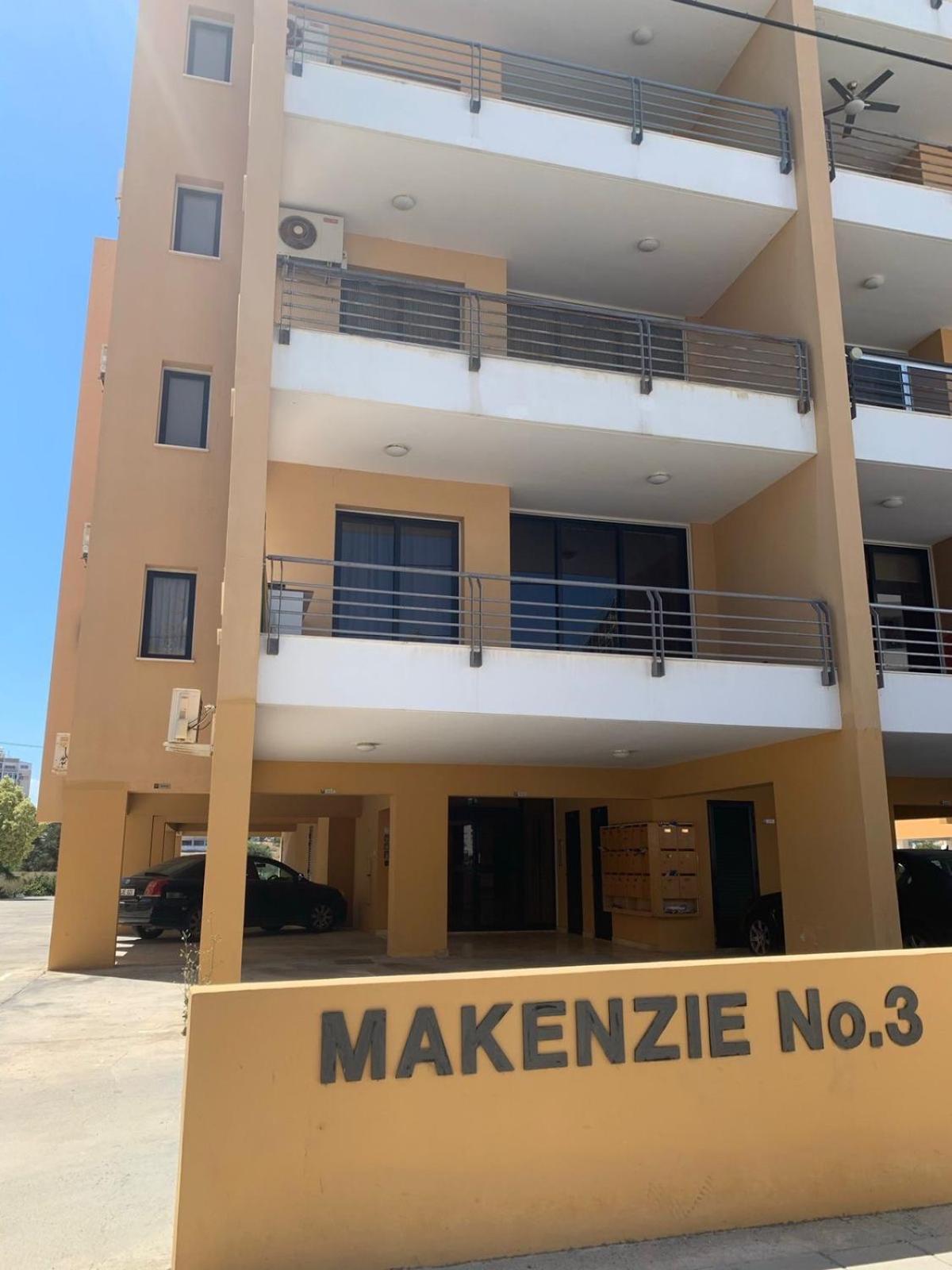 Vip Resort Apartment On Makenzie Beach Lárnaka Kültér fotó
