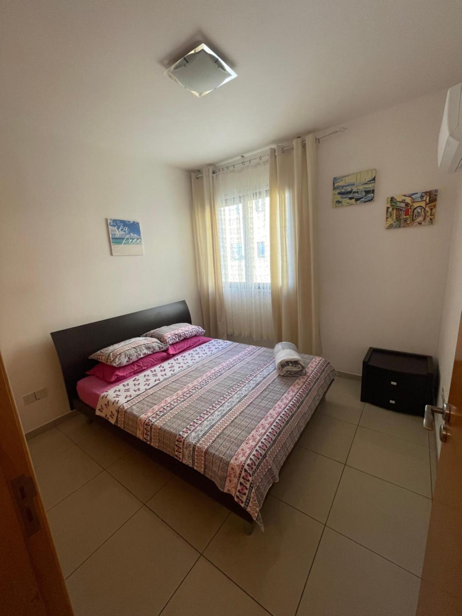 Vip Resort Apartment On Makenzie Beach Lárnaka Kültér fotó