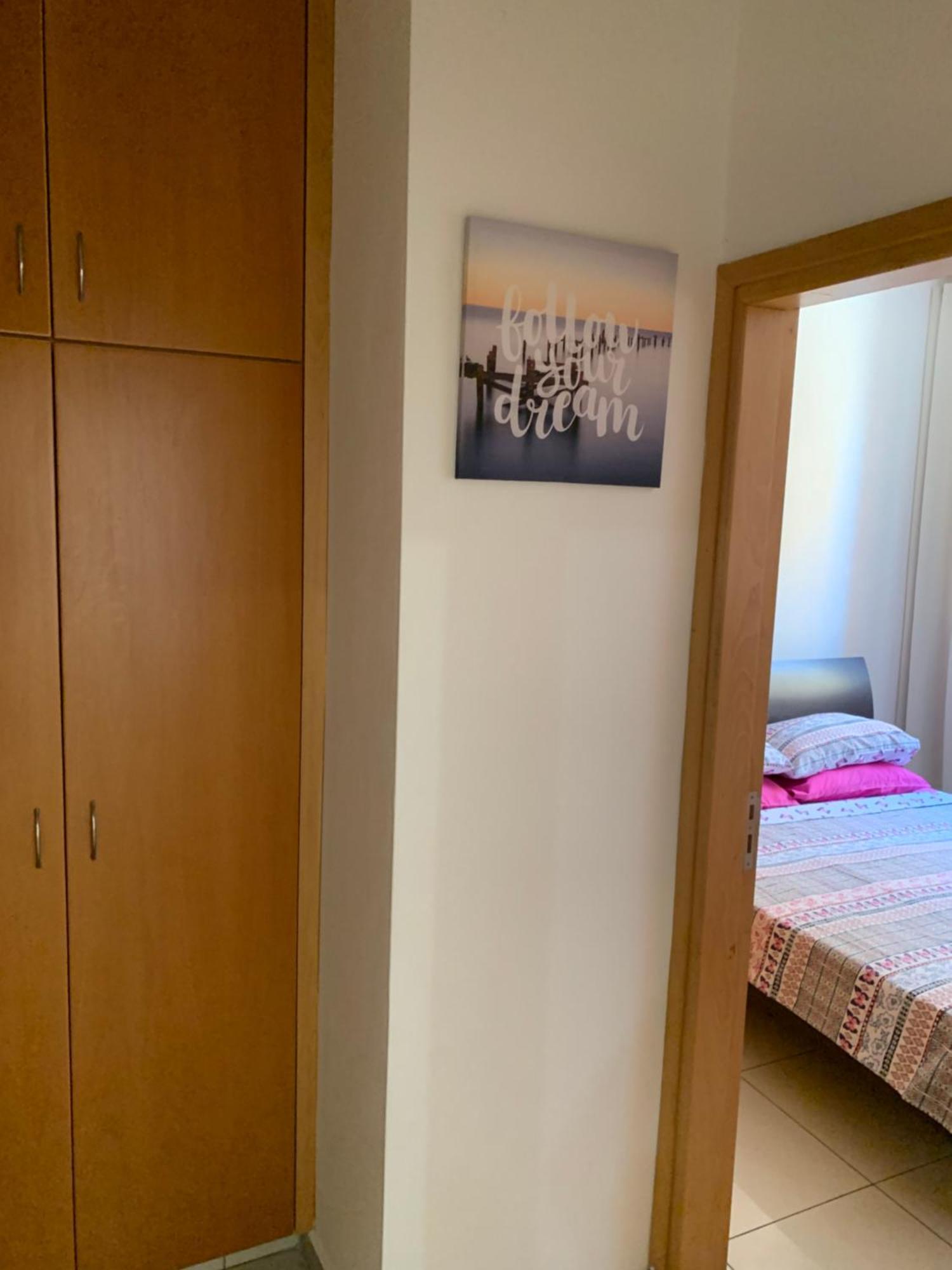 Vip Resort Apartment On Makenzie Beach Lárnaka Kültér fotó